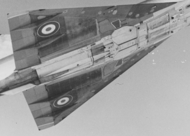 De l'alu dans l'azur - Mirage IIIC (Eduard 1/48) - Page 16 O1_9_i13