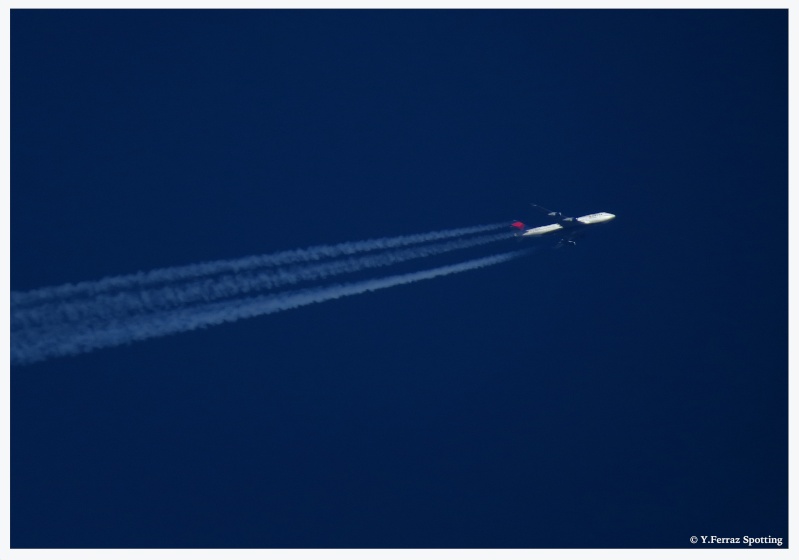Spotting haute altitude dans le sud ( Contrail ) Boeing12
