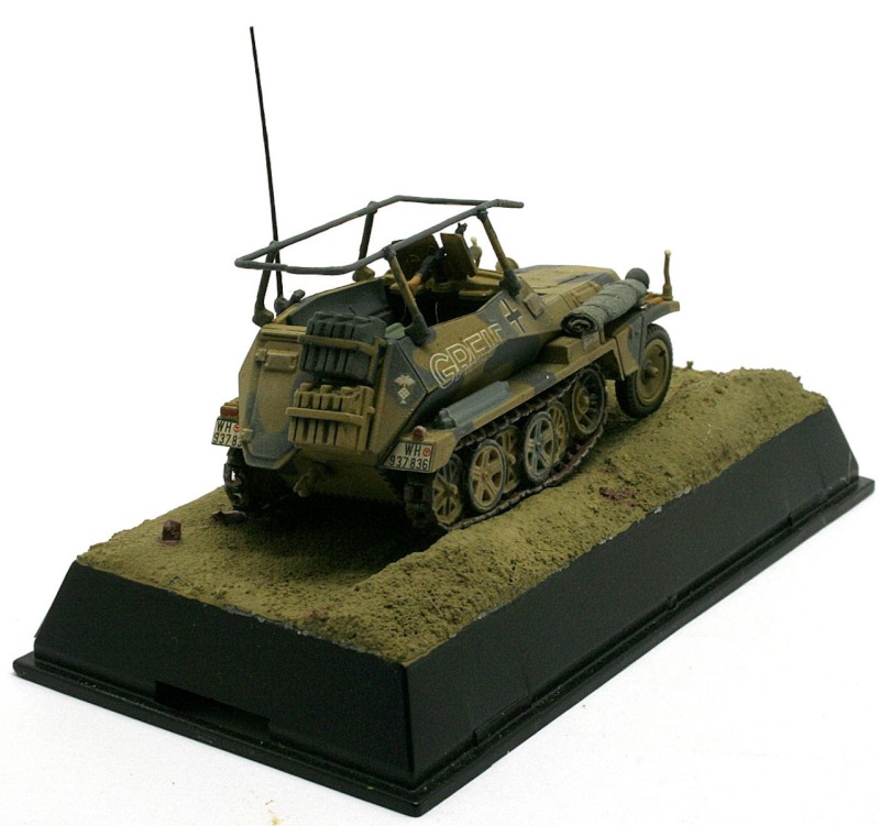 Leichter Funkpanzerwagen (Sd.Kfz. 250/3)  [IXO modifié 1/72 ème] Sdkfz121