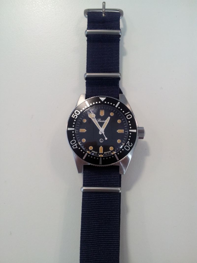 revue - Revue Precista Royal Navy Diver PRS82 20131114