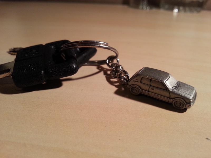 Porte clé 205 GTI en étain 20131011