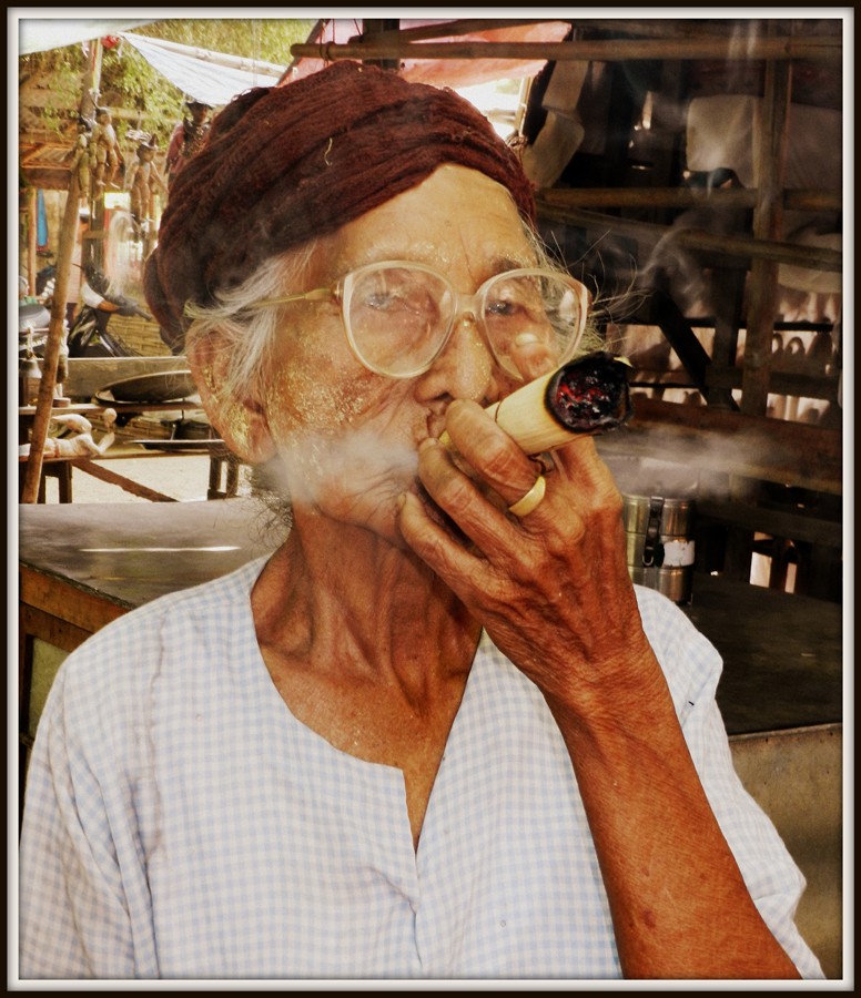 Grand-mère (Birmanie) Grand-11