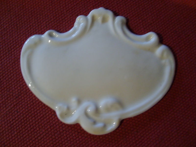 PETITE PLAQUE EN PORCELAINE Plaque10