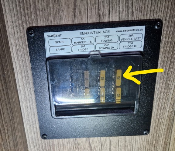 Broadway EB 2016 12v fuses. Em4011