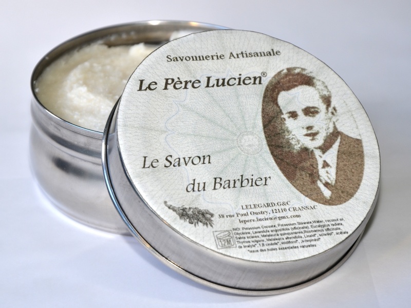 votre avis sur le savon du barbier du pere lucien - Page 7 Dsc_0011