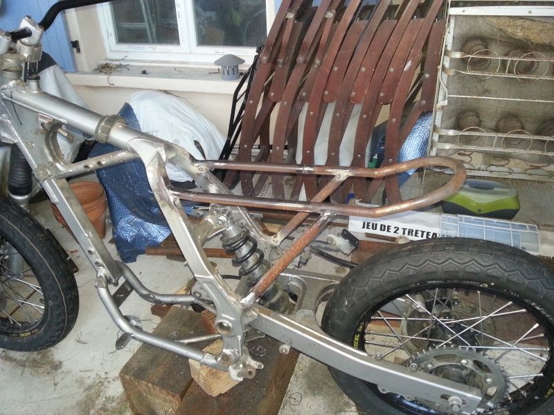 Dominator en flat tracker de chez CRD dreams n25 - Page 3 20140211