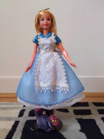 Barbie alice au pays des merveilles best sale