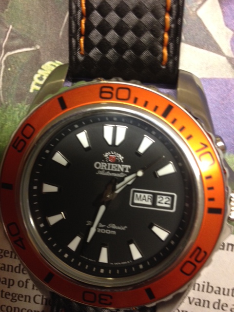 Orient Mako XL - Revue (orange inside) Photo_41