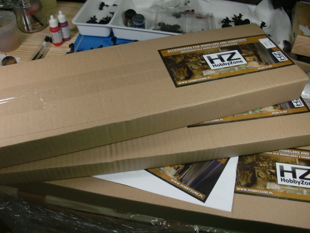Open the box : HobbyZone (Paint Stand +  2 corners) Cimg5025