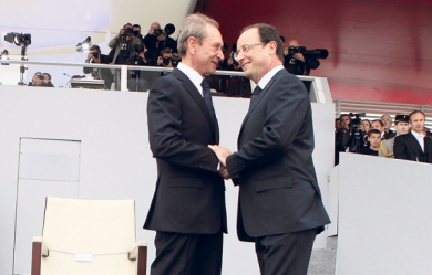 Hollande consulte les barons avant un remaniement Bertra10