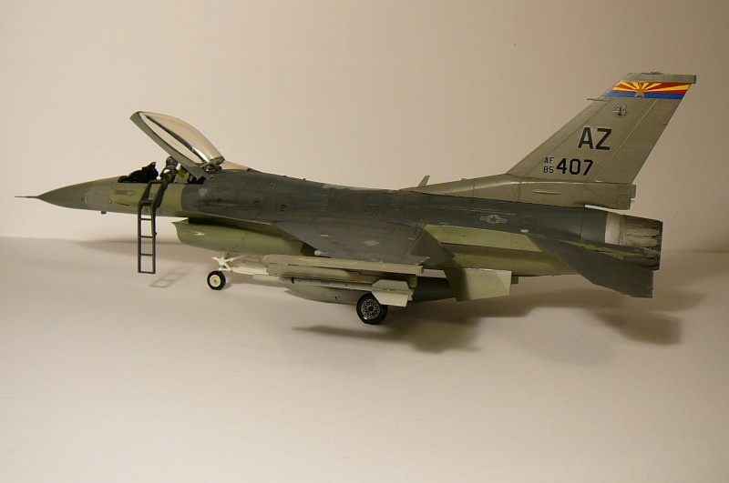 F-16C 85-1407 du 195FS F110