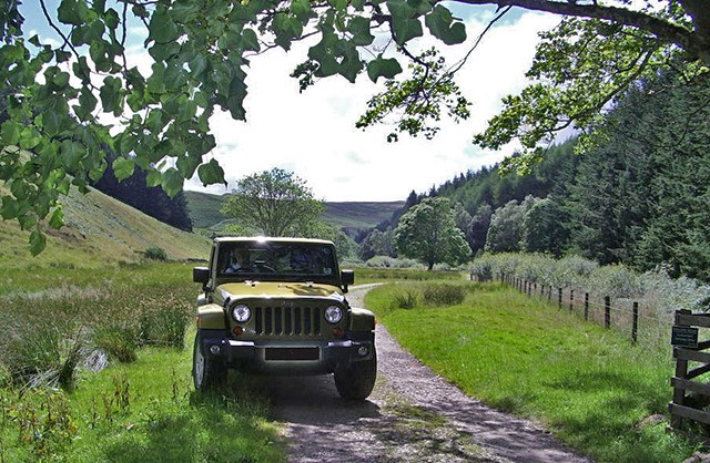 DIY Camper Jeep? Imgp2211