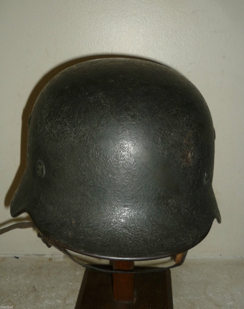 Casque Allemand noir lusté (77-1000)