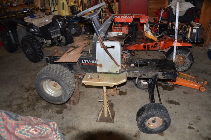 Craftsman - craftsman lifted mud mower  000_1633