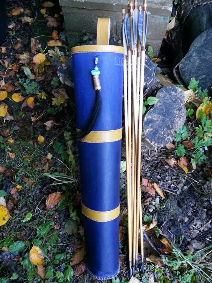 Arrows and quiver 14789811