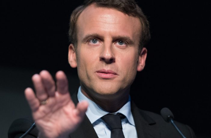 Macron se zalaže za doživotnu zabranu pristupa društvenim mrežama osoba osuđenih za 'govor mržnje'...  Shutte10