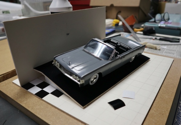 *1/25      Lincoln Continental Convertible   AMT - Page 6 Img_2811
