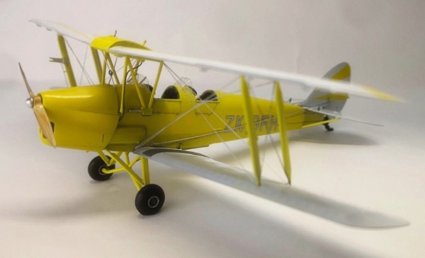 1/48 De Havilland Tiger Moth      Airfix  - Page 2 Img_2859