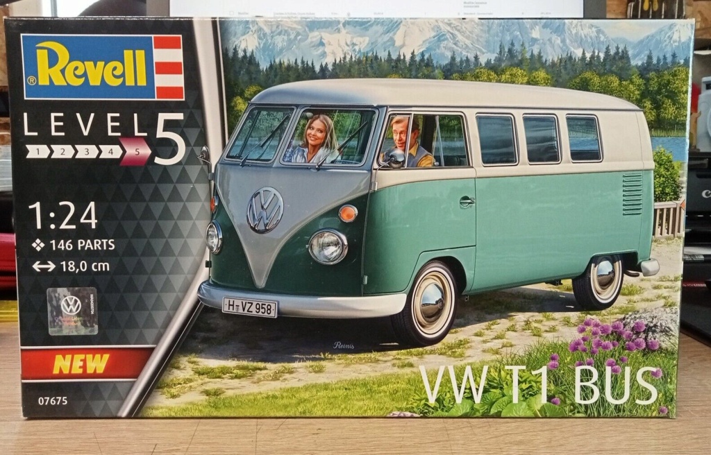 1/24  PROJET !    VW T1 Minibus. Chanel Summer Tour   Revell S-l16082