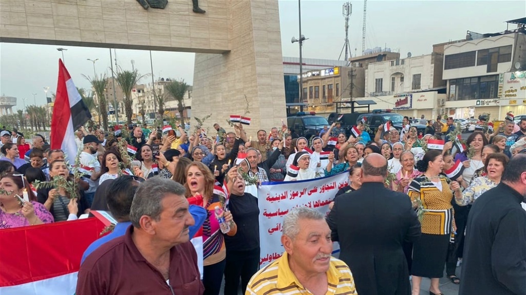 تظاهرات للمسيحيين وسط بغداد دعما لساكو بعد الاتهامات (صور)/Odisho Youkhanna Doc-p-28