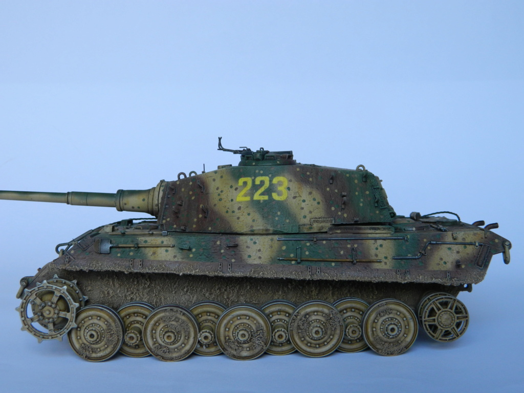 Tigre II Sd.Kfz 182. Meng 1/35. Fertig.  3932