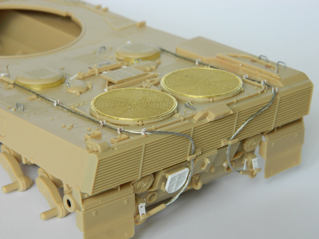  LEOPARD 2 A7+.Meng 1/35. Fini . 451