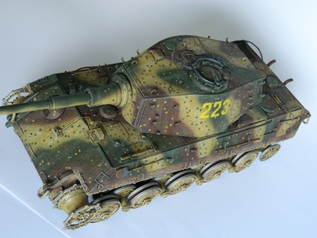 Tigre II Sd.Kfz 182. Meng 1/35. Fertig.  5030