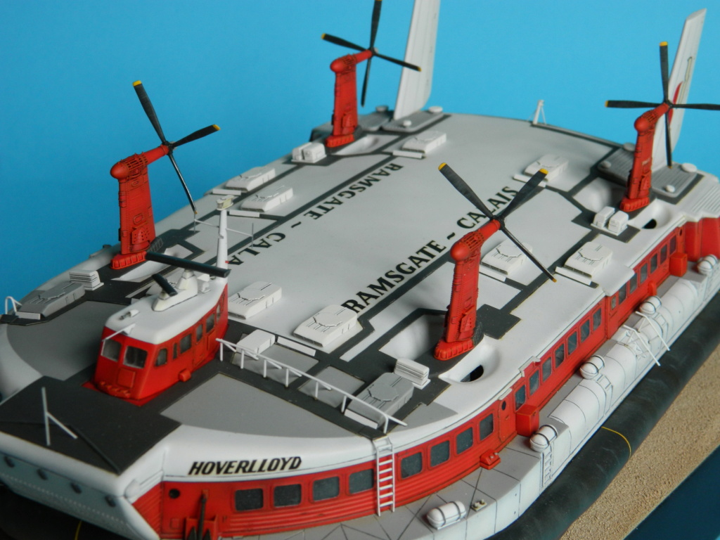 HOVERCRAFT SR.N4  Mk.2. Airfix 1/144. Fini. - Page 2 8428