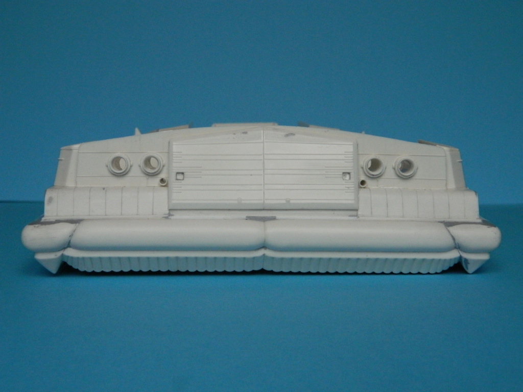 Hovercraft SR.N4 Mk.2 [Airfix 1/144°] de noratlas : Peinture 850