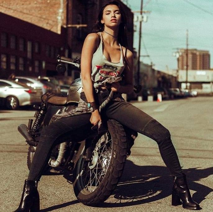 Babes & Bikes - Page 14 11729610