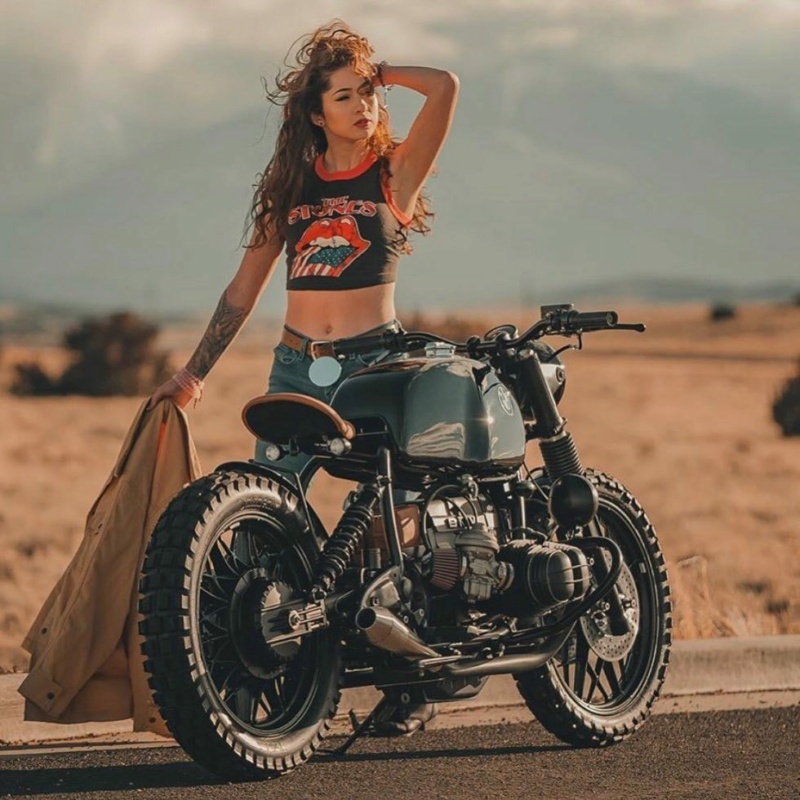 Babes & Bikes - Page 24 11942310
