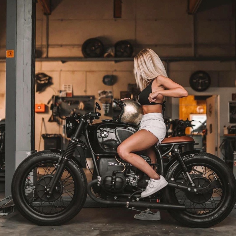Babes & Bikes - Page 13 12596510