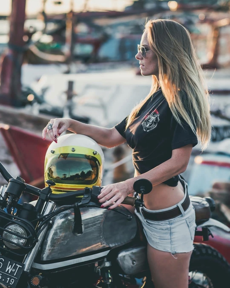 Babes & Bikes - Page 24 13213410
