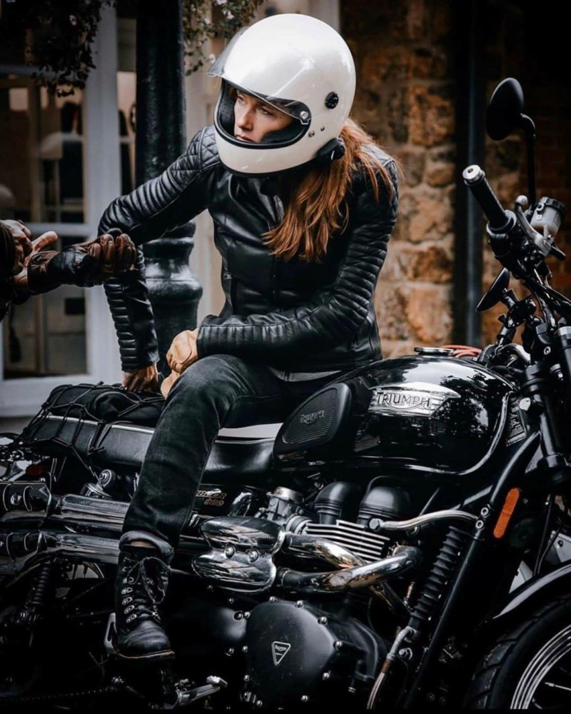 Babes & Bikes - Page 3 13407210