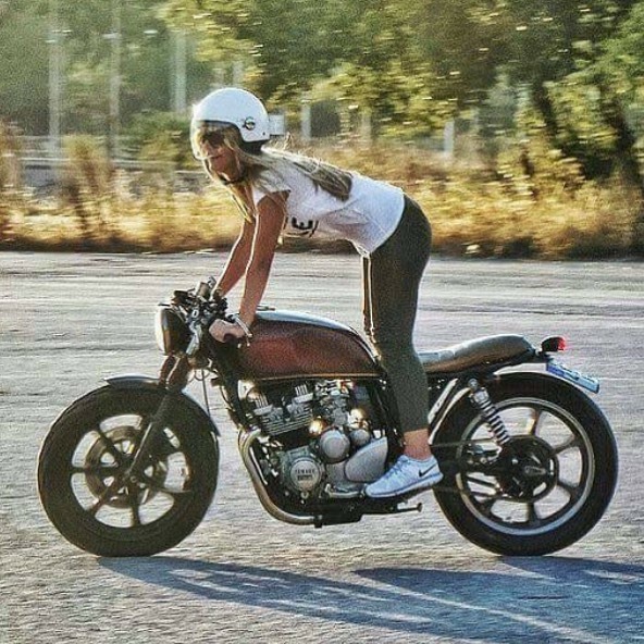 Babes & Bikes - Page 13 18444510