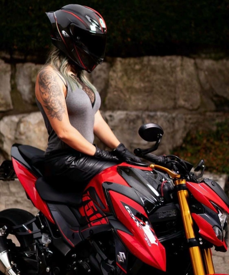 Babes & Bikes - Page 23 21561810