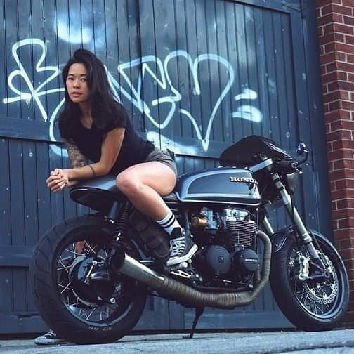 Babes & Bikes - Page 14 24320210