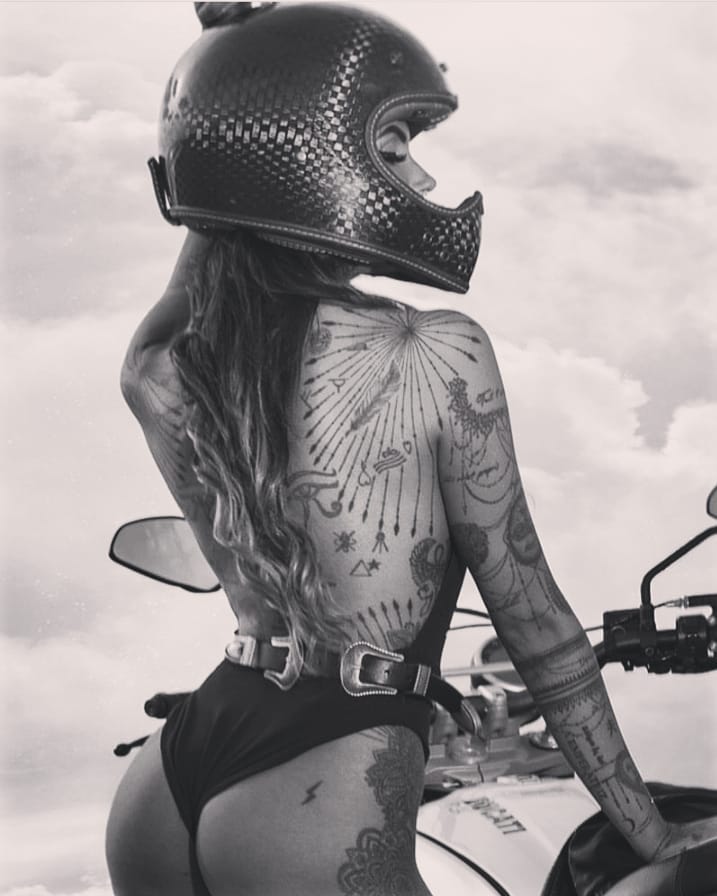 Babes & Bikes - Page 7 65280410