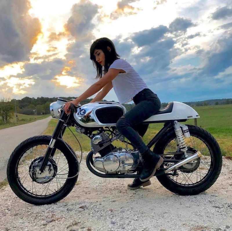 Babes & Bikes - Page 16 71572410