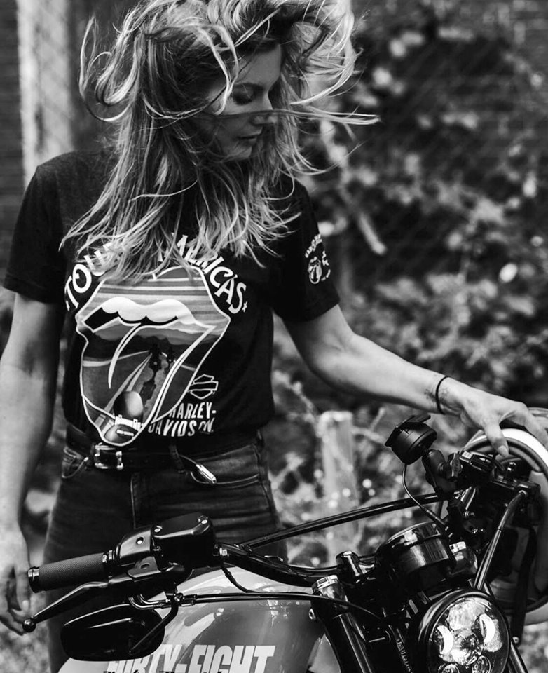 Babes & Bikes - Page 20 71843210