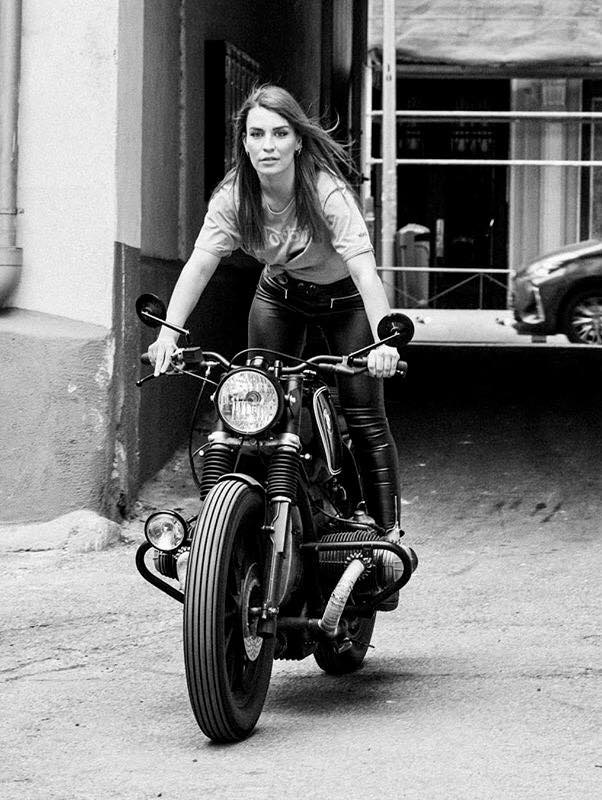 Babes & Bikes - Page 23 73217710