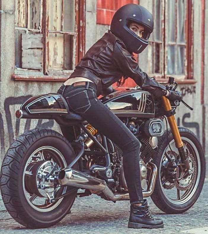 Babes & Bikes - Page 3 78489310