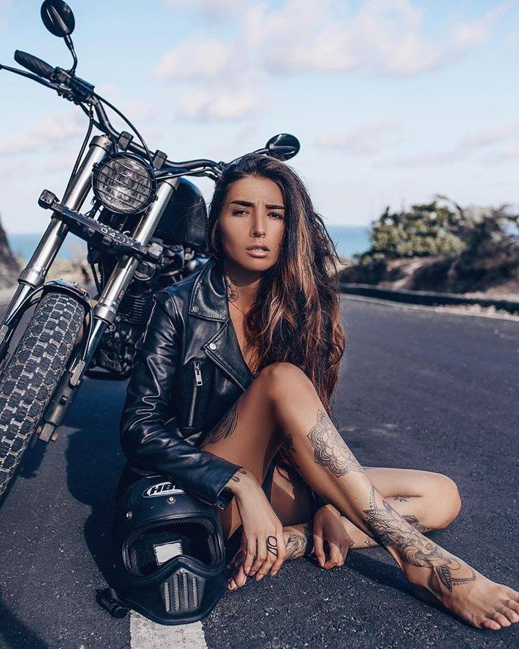 Babes & Bikes - Page 23 86400710
