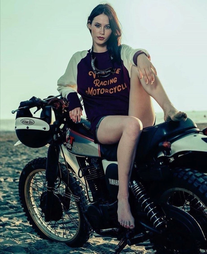 Babes & Bikes - Page 3 89566610