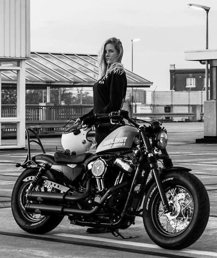 Babes & Bikes - Page 19 93551110