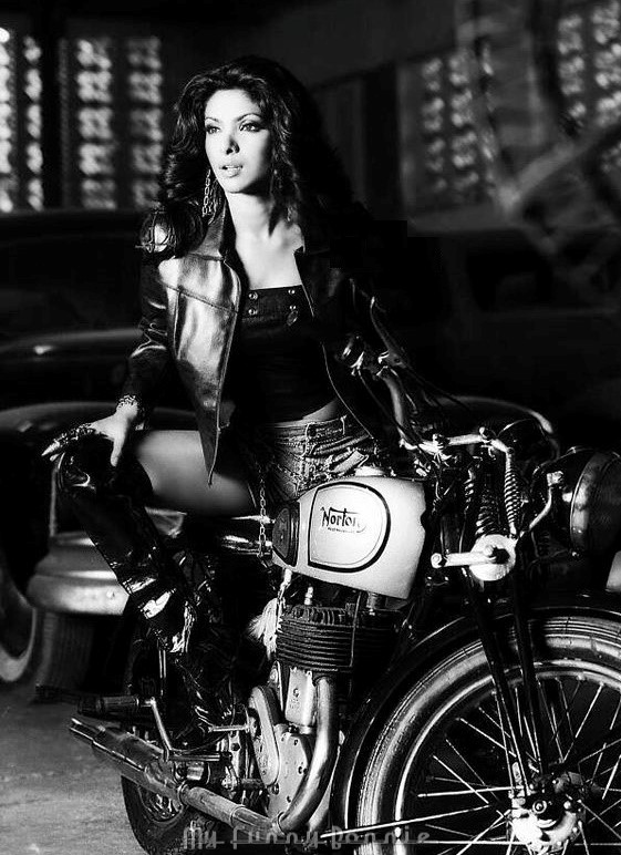 Babes & Bikes - Page 19 94232810