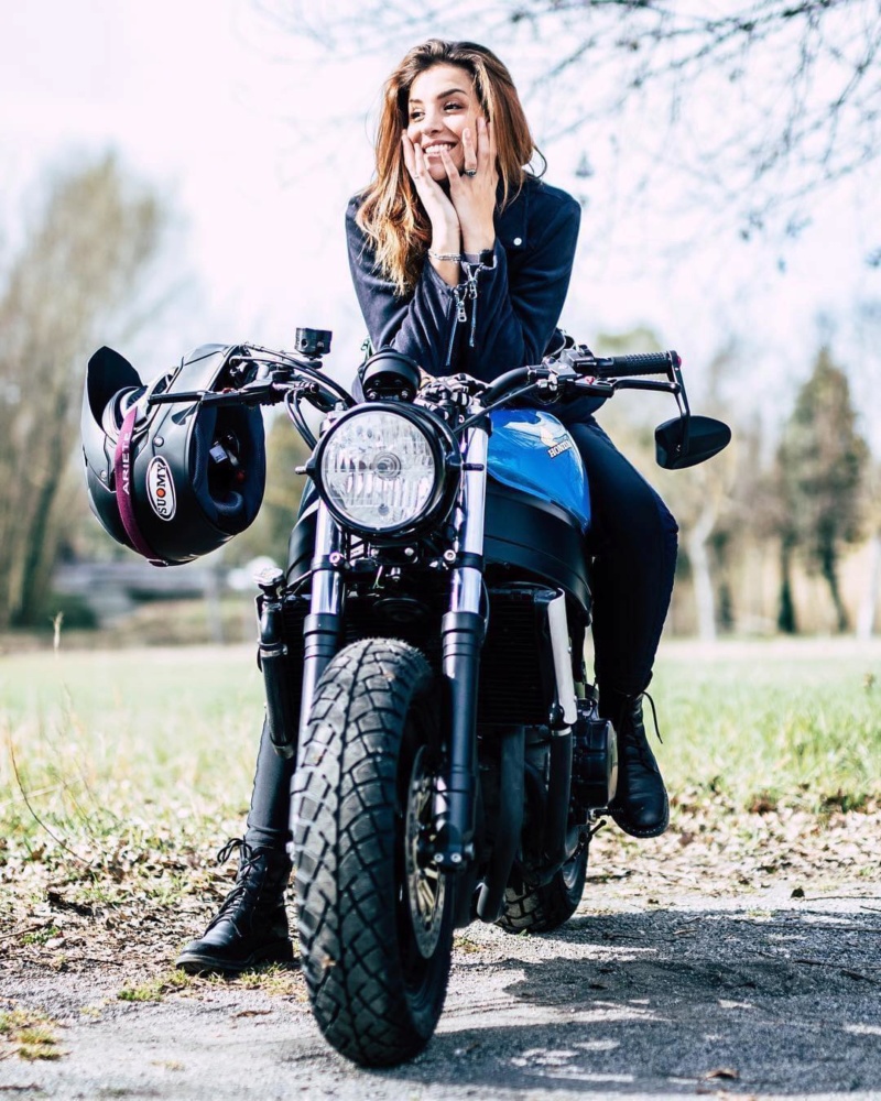 Babes & Bikes - Page 23 94386010