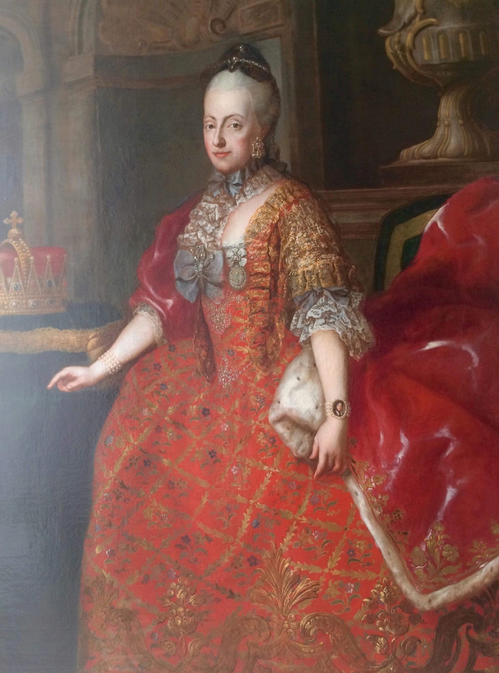 En visite à Prague pour l'impératrice Marie-Thérèse, l'empereur Joseph II, Marie-Thérèse Charlotte de France, le roi français Charles X et la famille française Rohan-Guémen,president France E. Macron. - Page 20 Img_1621