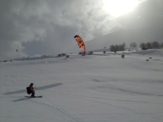 GIN SHAMAN  9m² Snowkite  a 550 euros vendu dommage  28783510