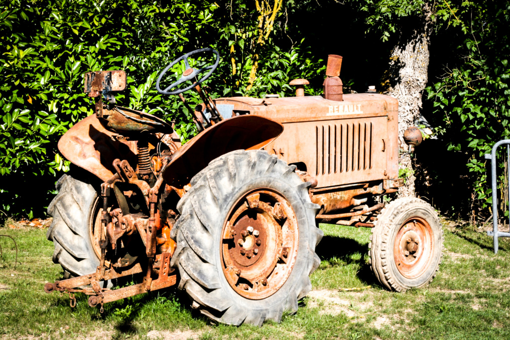 Tracteur Renault Trac210